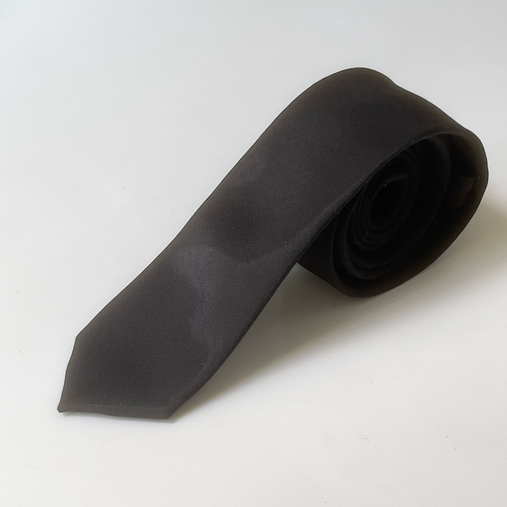 Calvin Klein skinny tie - 2” wide - black